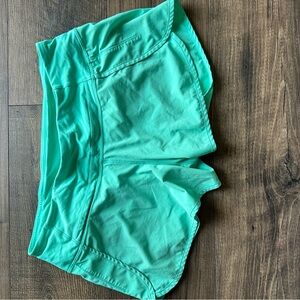 Women's lulu size 8 shorts